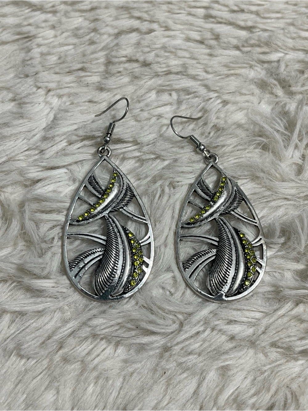 Underestimated Paparazzi Earrings
